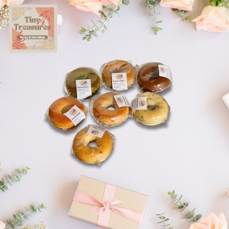 Miniature Bagel Set – Tiny Handmade Bakery Food for Dollhouse & Collectors (6 Styles)