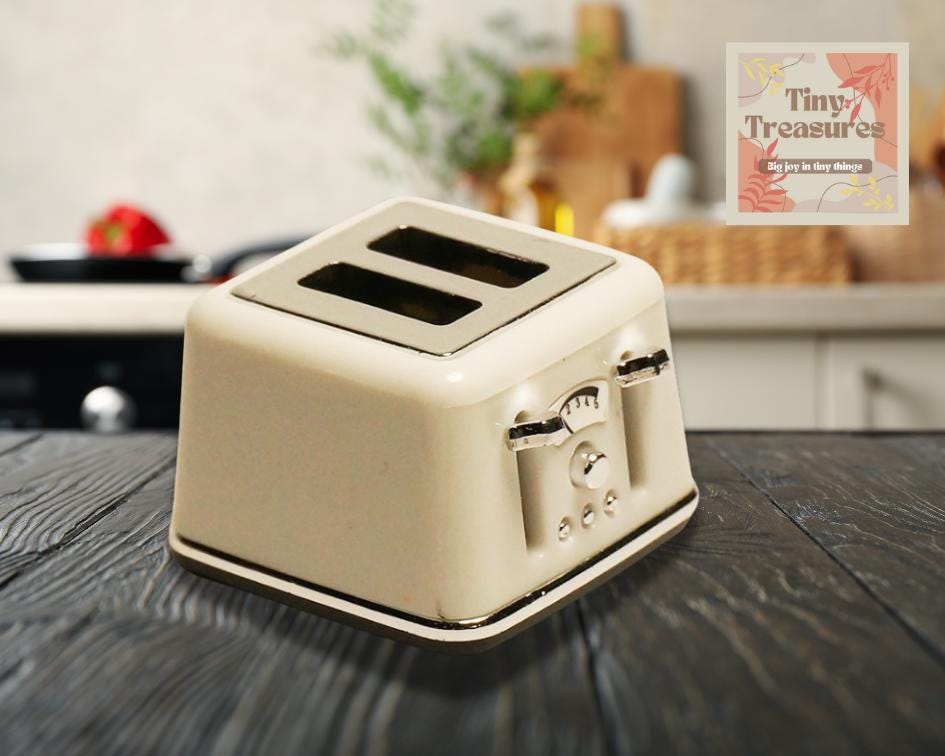 Miniature Kettle & Toaster – 1:12 Scale Dollhouse Kitchen Appliance with Moving Parts