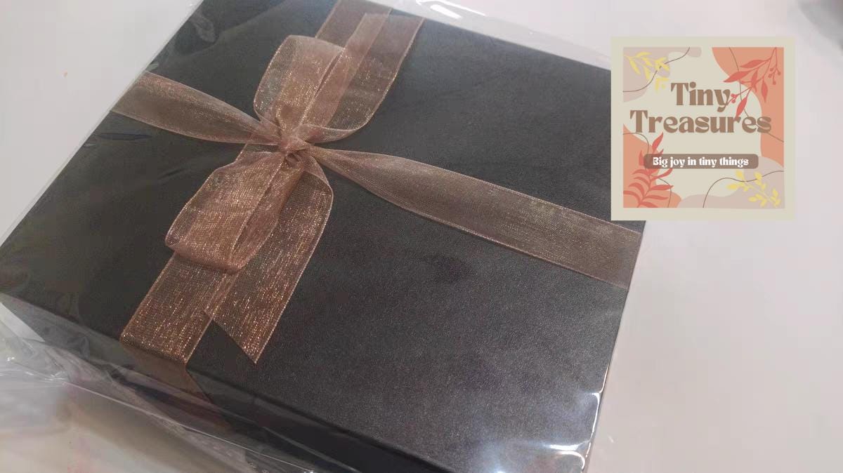 Personalized Miniature White Grand Piano Music Box – 1 6 & 1 12 Scale – Custom Song / Engraving – Elegant Gift with Stool (Black Case)