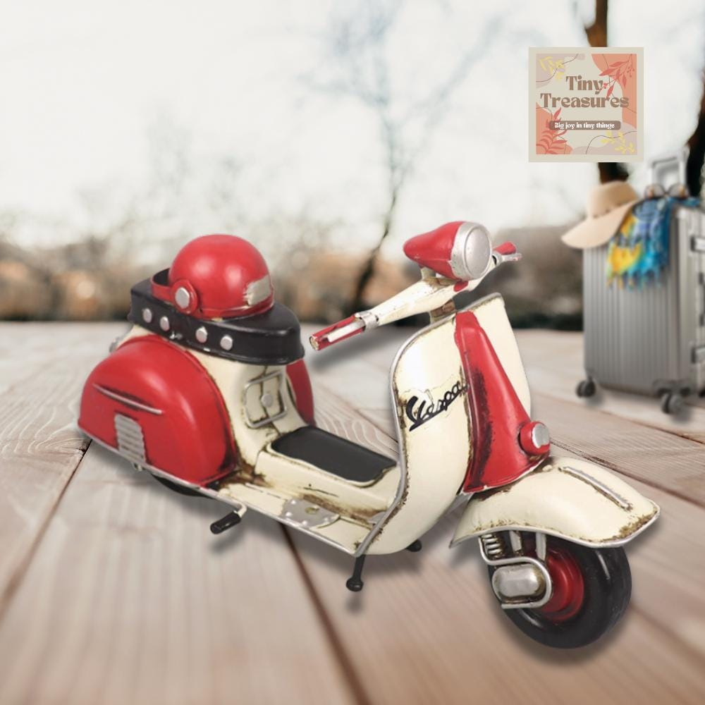 Miniature Vintage Scooter Motorcycle – Premium Tinplate, 1:12 Scale Collectible Retro Bike