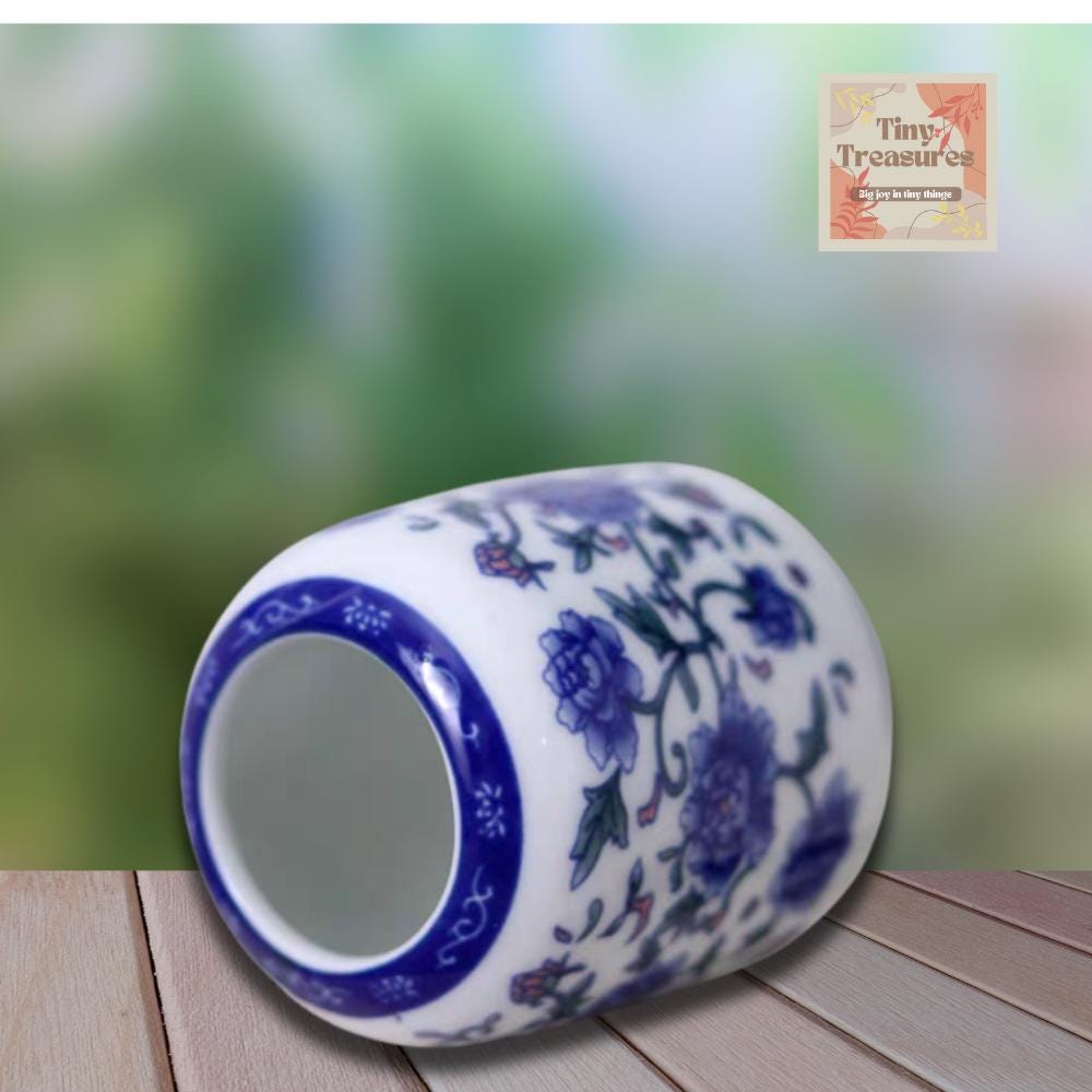 Miniature Mini Ceramic Vases – 5 Unique Styles, 1:12 Scale Dollhouse Decor